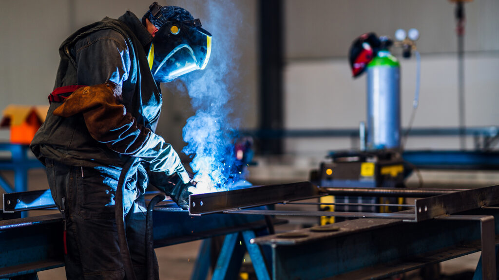 Why Professional Welding Matters in Heavy-Duty Trailer Manufacturing
